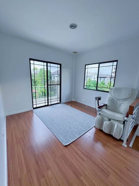 Mantana Lake Watcharapol, Bangkok, Sukhaphiban 5 Road, O-Ngoen, Sai Mai, Bangkok, 4 Bedrooms, 250 sqm, Single Detached House For Rent, by สุชานันท์ ( แป้ง ), 500399442 - DDproperty.com