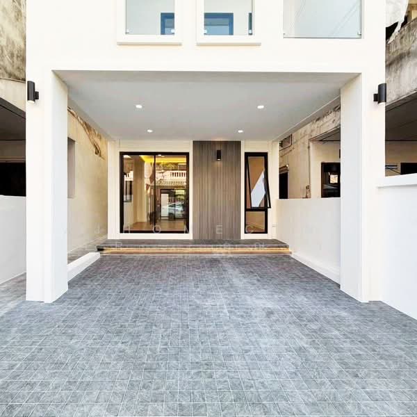เมืองเพชรวิลเลจ 4 ซอย ทุ่งมังกร 10 ตลิ่งชัน, Bangkok, Chim Plee, Taling Chan, Bangkok, 3 Bedrooms, 142 sqm, Townhouse For Sale, by AJHOMECENTER - คุณจ๋า, 500399448 - DDproperty.com