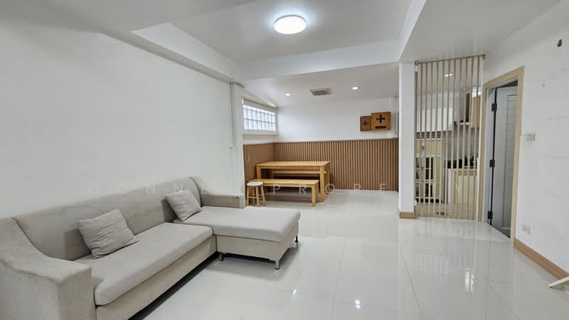 Two - Story townhome Soi Rewadee 60, Nonthaburi, เรวดี, Talat Kwan, Muang Nonthaburi, Nonthaburi, 3 Bedrooms, 110 sqm, Townhouse For Sale, by Connex Property, 500399671 - DDproperty.com