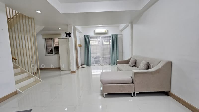Two - Story townhome Soi Rewadee 60, Nonthaburi, เรวดี, Talat Kwan, Muang Nonthaburi, Nonthaburi, 3 Bedrooms, 110 sqm, Townhouse For Sale, by Connex Property, 500399671 - DDproperty.com