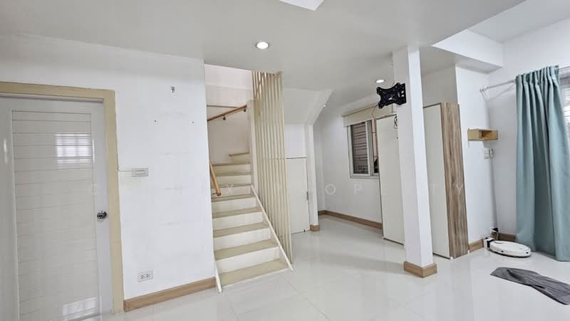 Two - Story townhome Soi Rewadee 60, Nonthaburi, เรวดี, Talat Kwan, Muang Nonthaburi, Nonthaburi, 3 Bedrooms, 110 sqm, Townhouse For Sale, by Connex Property, 500399671 - DDproperty.com