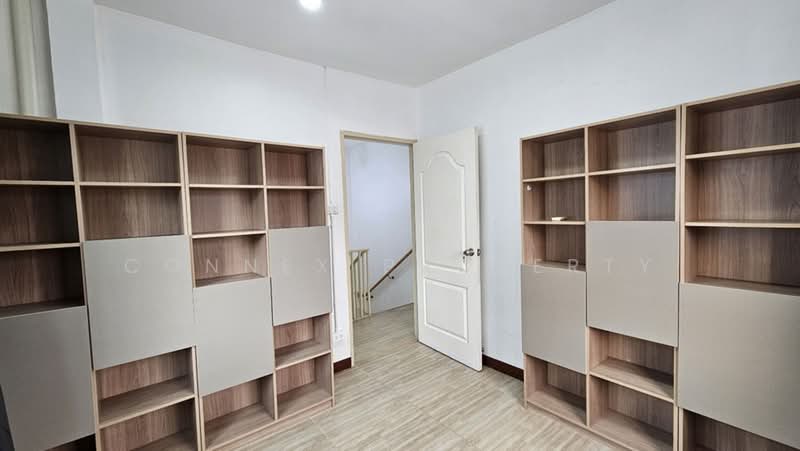 Two - Story townhome Soi Rewadee 60, Nonthaburi, เรวดี, Talat Kwan, Muang Nonthaburi, Nonthaburi, 3 Bedrooms, 110 sqm, Townhouse For Sale, by Connex Property, 500399671 - DDproperty.com