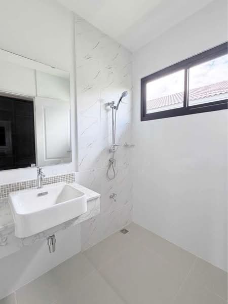A house for rent near Maejo Market, Chiang Mai Rental Price: 29,000 THB/month Property ID: No.11H659, Chiang Mai, Nong Harn, San Sai, Chiang Mai, 3 Bedrooms, 150 sqm, Single Detached House For Rent, by Baandeedee Chiangmai, 500399677 - DDproperty.com