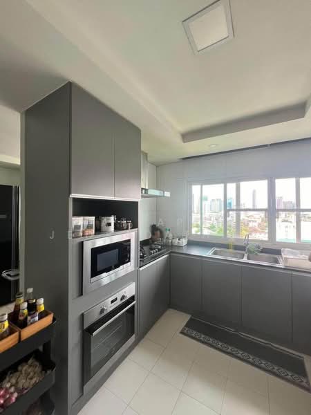 Regent On The Park 3, Bangkok, 185 Soi Sukhumvit 39 Sukhumvit Road, Khlong Tan Nua, Watthana, Bangkok, 3 Bedrooms, 240 sqm, Condo For Rent, by Nattapol Jedsadathitikul, 500399694 - DDproperty.com