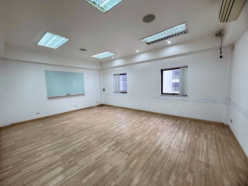 Visutthani Village, Bangkok, ลาดพร้าว101, Khlong Chan, Bang Kapi, Bangkok, , 600 sqm, Office Space For Sale, by Khun Thitima, 500399722 - DDproperty.com