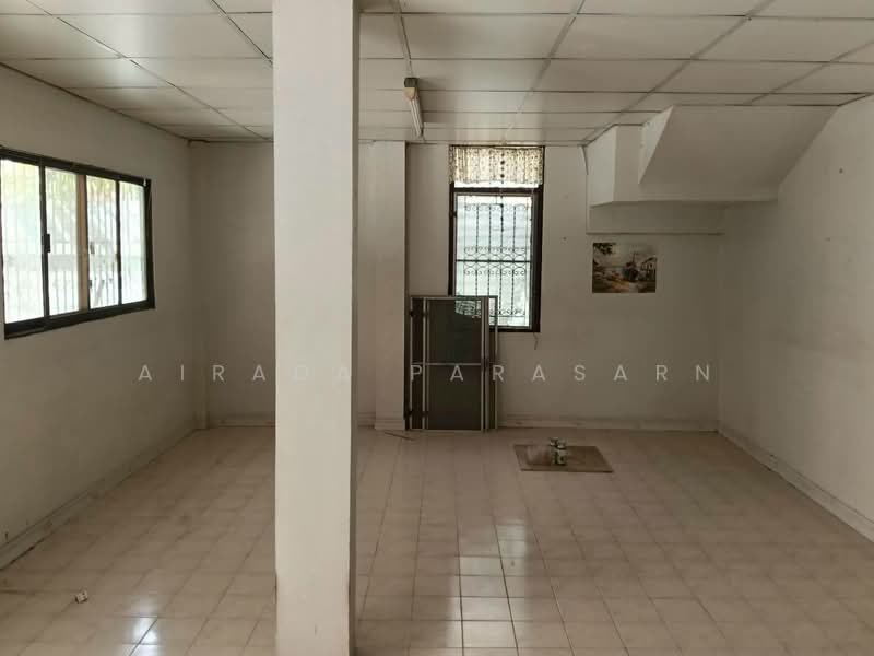 Baan Trachu Niwet, Soi Borommaratchachonnani 17, Bangkok, Arun Amarin, Bangkok Noi, Bangkok, 3 Bedrooms, 200 sqm, Single Detached House For Rent, by Airada Parasarn, 500399740 - DDproperty.com