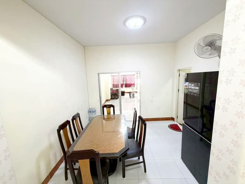 ขาย ทาวน์เฮ้าส์ หมู่บ้าน พรทวีวัฒน์ 3 คลอง 2, Pathum Thani, Khlong Song, Khlong Luang, Pathum Thani, 3 Bedrooms, 90 sqm, Townhouse For Sale, by กรณวัสส์ กัณฑวัสส์วงส์, 500399756 - DDproperty.com