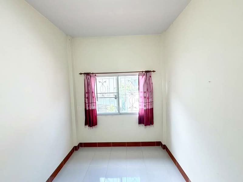 ขาย ทาวน์เฮ้าส์ หมู่บ้าน พรทวีวัฒน์ 3 คลอง 2, Pathum Thani, Khlong Song, Khlong Luang, Pathum Thani, 3 Bedrooms, 90 sqm, Townhouse For Sale, by กรณวัสส์ กัณฑวัสส์วงส์, 500399756 - DDproperty.com