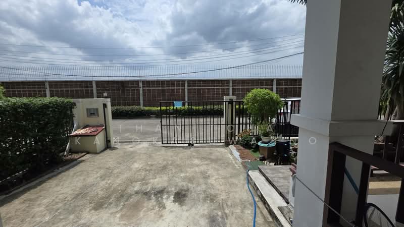 H31887 หมู่บ้านปาริชาติ ลาดกระบัง, Bangkok, Lam Pla Tiew, Lat Krabang, Bangkok, 3 Bedrooms, 208 sqm, Single Detached House For Rent, by Thanitcha Kangkasuwanno, 500399772 - DDproperty.com