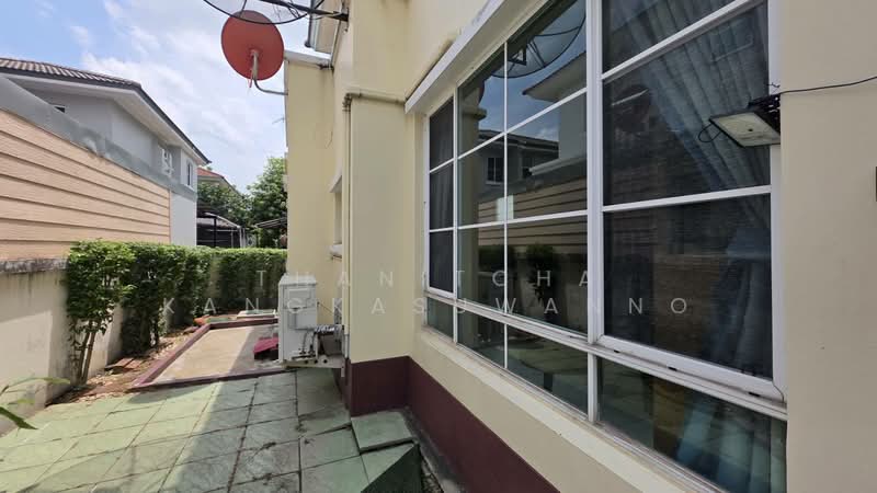 H31887 หมู่บ้านปาริชาติ ลาดกระบัง, Bangkok, Lam Pla Tiew, Lat Krabang, Bangkok, 3 Bedrooms, 208 sqm, Single Detached House For Rent, by Thanitcha Kangkasuwanno, 500399772 - DDproperty.com