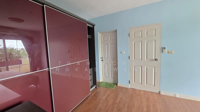 H31887 หมู่บ้านปาริชาติ ลาดกระบัง, Bangkok, Lam Pla Tiew, Lat Krabang, Bangkok, 3 Bedrooms, 208 sqm, Single Detached House For Rent, by Thanitcha Kangkasuwanno, 500399772 - DDproperty.com