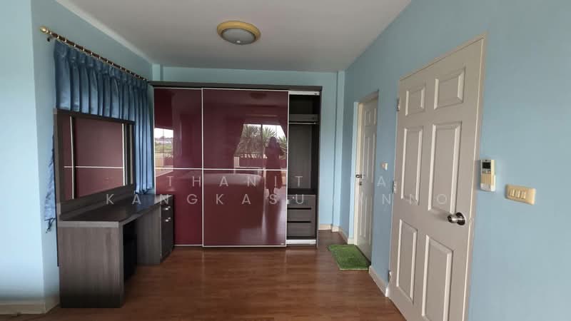H31887 หมู่บ้านปาริชาติ ลาดกระบัง, Bangkok, Lam Pla Tiew, Lat Krabang, Bangkok, 3 Bedrooms, 208 sqm, Single Detached House For Rent, by Thanitcha Kangkasuwanno, 500399772 - DDproperty.com