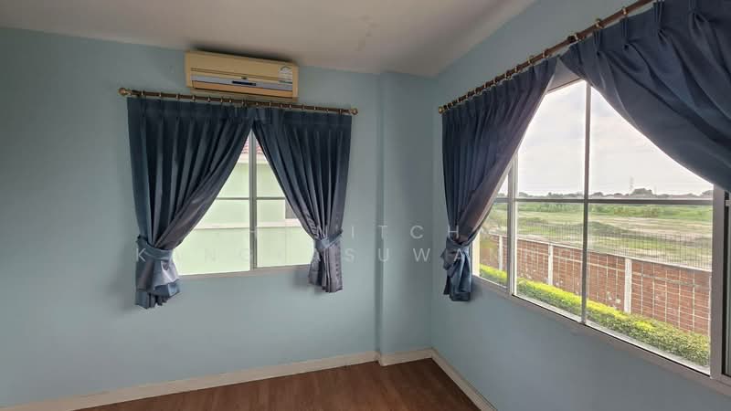 H31887 หมู่บ้านปาริชาติ ลาดกระบัง, Bangkok, Lam Pla Tiew, Lat Krabang, Bangkok, 3 Bedrooms, 208 sqm, Single Detached House For Rent, by Thanitcha Kangkasuwanno, 500399772 - DDproperty.com
