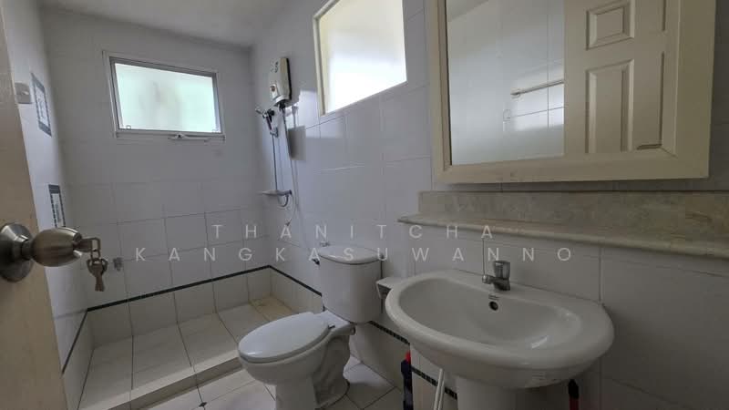 H31887 หมู่บ้านปาริชาติ ลาดกระบัง, Bangkok, Lam Pla Tiew, Lat Krabang, Bangkok, 3 Bedrooms, 208 sqm, Single Detached House For Rent, by Thanitcha Kangkasuwanno, 500399772 - DDproperty.com