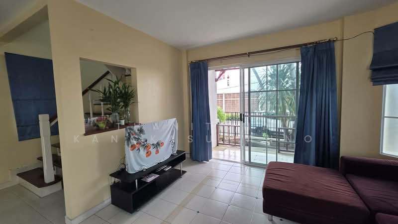H31887 หมู่บ้านปาริชาติ ลาดกระบัง, Bangkok, Lam Pla Tiew, Lat Krabang, Bangkok, 3 Bedrooms, 208 sqm, Single Detached House For Rent, by Thanitcha Kangkasuwanno, 500399772 - DDproperty.com