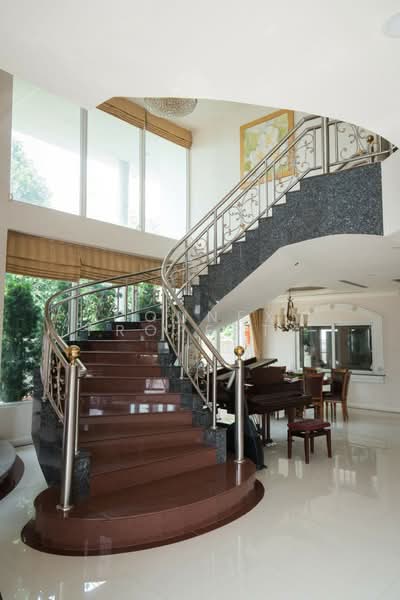 Luxury Mansion with Private Swimming Pool in the Rama 9 Area Prime location near The Nine Center and, Bangkok, พระราม 9, Hua Mak, Bang Kapi, Bangkok, 5 Bedrooms, 1,040 sqm, Single Detached House For Sale, by Connex Property, 500399807 - DDproperty.com