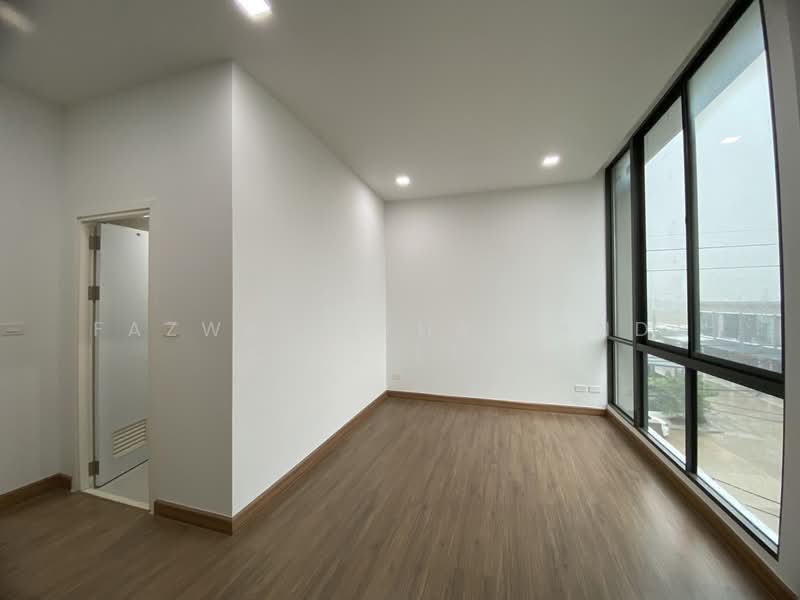 PATIO Ladkrabang-Motorway : พาทิโอ ลาดกระบัง-มอเตอร์เวย์, กรุงเทพ, ถ.หลวงแพ่ง, ทับยาว, ลาดกระบัง, กรุงเทพ, 161 ตร.ม., ทาวน์เฮ้าส์ ขาย, โดย Fazwaz (Thailand) Co., Ltd., 500399832 - DDproperty.com