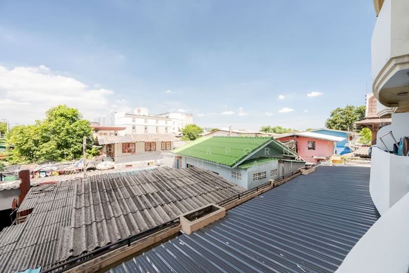 Family Park Condominium, Bangkok, 48 Soi Ladprao 48 separate 3 Ladprao Road, Samsen Nok, Huai Khwang, Bangkok, 1 Bedroom, 29 sqm, Condo For Sale, by Poonyaporn Veerabulyarit, 500399850 - DDproperty.com