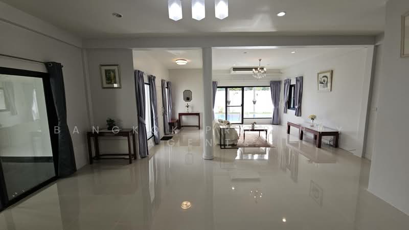 House in Ekkamai, Bangkok, Phra Kanong Nua, Watthana, Bangkok, 3 Bedrooms, 300 sqm, Single Detached House For Rent, by BANGKOK PROPERTY AGENTS, 500399901 - DDproperty.com