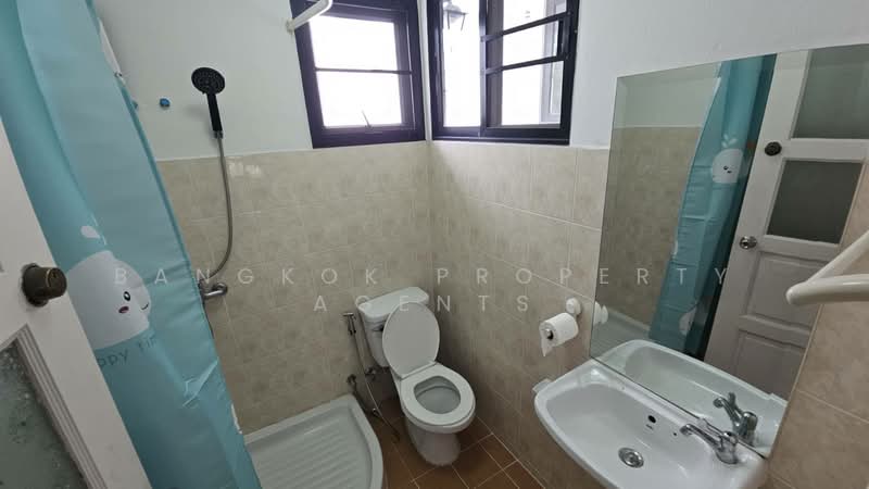 House in Ekkamai, Bangkok, Phra Kanong Nua, Watthana, Bangkok, 3 Bedrooms, 300 sqm, Single Detached House For Rent, by BANGKOK PROPERTY AGENTS, 500399901 - DDproperty.com
