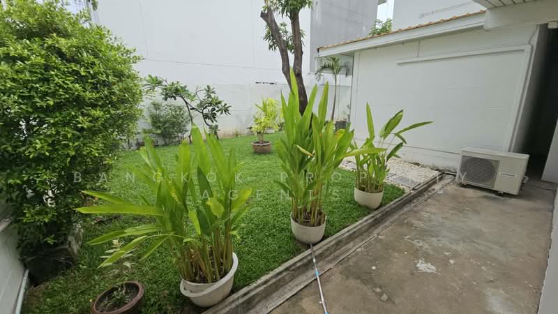 House in Ekkamai, Bangkok, Phra Kanong Nua, Watthana, Bangkok, 3 Bedrooms, 300 sqm, Single Detached House For Rent, by BANGKOK PROPERTY AGENTS, 500399901 - DDproperty.com