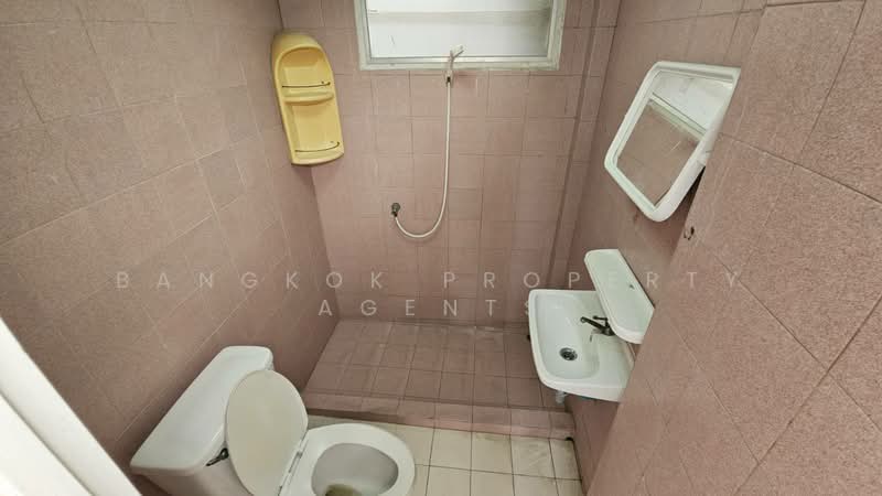 House in Ekkamai, Bangkok, Phra Kanong Nua, Watthana, Bangkok, 3 Bedrooms, 300 sqm, Single Detached House For Rent, by BANGKOK PROPERTY AGENTS, 500399901 - DDproperty.com