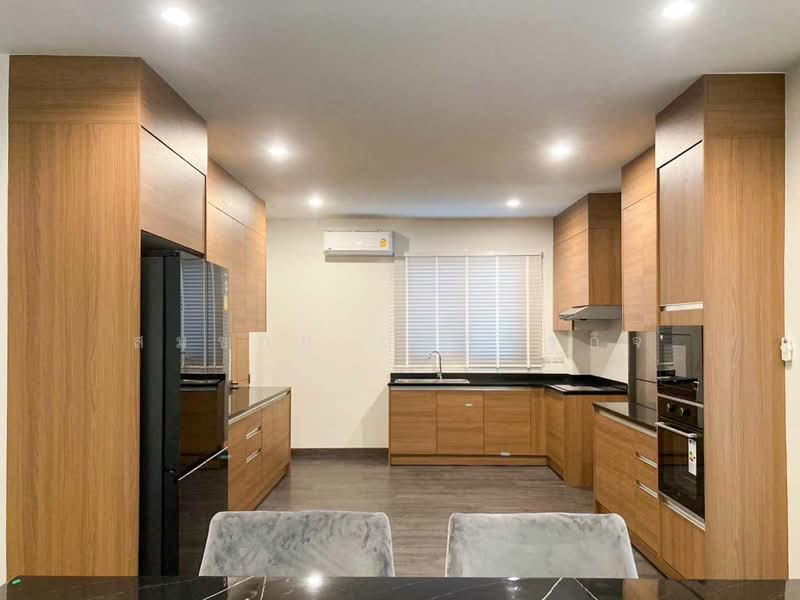 บ้านเดี่ยว 3 ชั้น สุขุมวิท 65, กรุงเทพ, สุขุมวิท 65, พระโขนงเหนือ, วัฒนา, กรุงเทพ, 330 ตร.ม., บ้านเดี่ยว ให้เช่า, โดย สมชาย ฤชาจิรกิจ, 500399908 - DDproperty.com