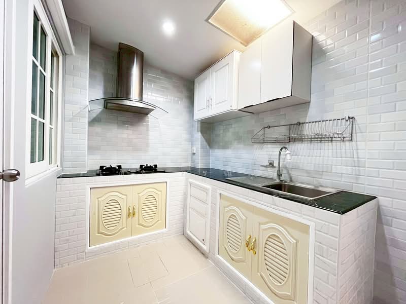 Golden Town Ramintra – Khubon, Bangkok, Soi Khubon 27, Tha Rang, Bang Khen, Bangkok, 3 Bedrooms, 65 sqm, Townhouse For Sale, by Suradej Arunsurosn, 500399983 - DDproperty.com