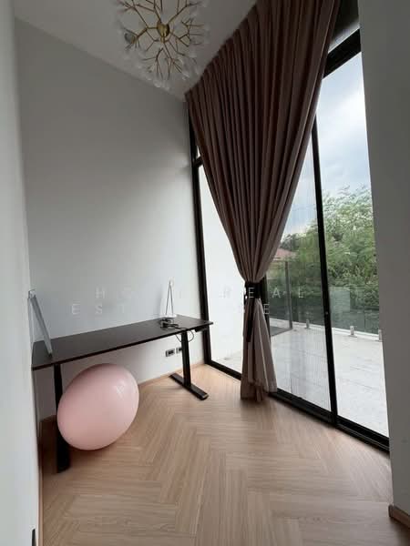 Residence Sukhumvit 65, Bangkok, Sukhumvit Road, Phra Kanong Nua, Watthana, Bangkok, 4 Bedrooms, 380 sqm, Townhouse For Sale, by HOME Real Estate Service, 500399989 - DDproperty.com
