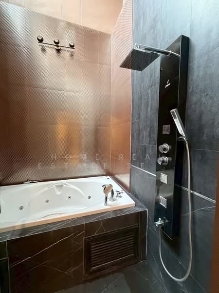 Residence Sukhumvit 65, Bangkok, Sukhumvit Road, Phra Kanong Nua, Watthana, Bangkok, 4 Bedrooms, 380 sqm, Townhouse For Sale, by HOME Real Estate Service, 500399989 - DDproperty.com