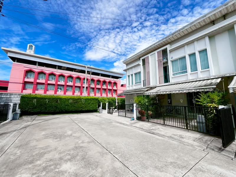 Pleno Wongwaen-Ramintra, Bangkok, Leab Khlong Song, Sam Wa Tawan Tok, Khlong Sam Wa, Bangkok, 3 Bedrooms, 80 sqm, Townhouse For Sale, by Suradej Arunsurosn, 500400016 - DDproperty.com