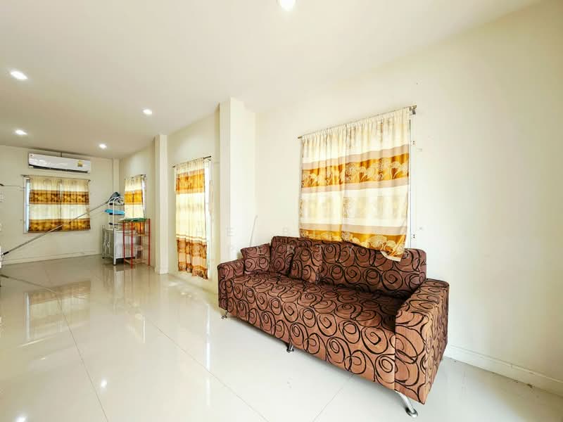 สุขุมวิท 1 เฟส 2, Chachoengsao, Bang Samak, Bang Pakong, Chachoengsao, 3 Bedrooms, 100 sqm, Semi-Detached House (Twin House) For Sale, by The Best Property ปู, 500400026 - DDproperty.com