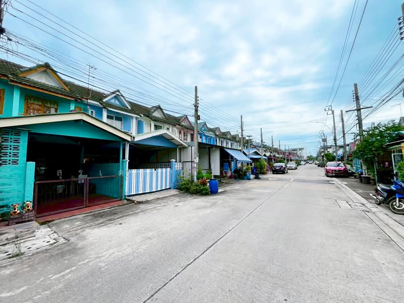 หมู่บ้าน หทัยราษฎร์พัฒนา : ซอย หทัยราษฎร์ 8, Bangkok, Bang Chun, Khlong Sam Wa, Bangkok, 2 Bedrooms, 68 sqm, Townhouse For Sale, by Suradej Arunsurosn, 500400083 - DDproperty.com