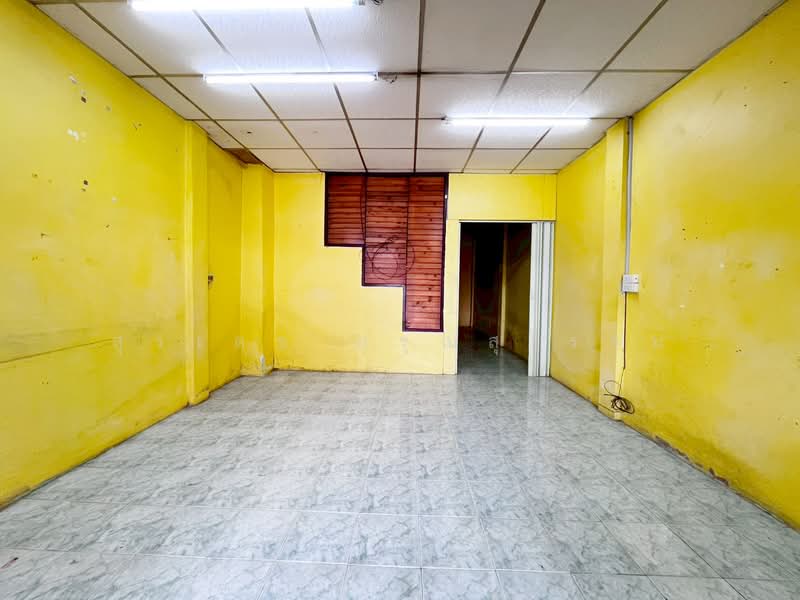 หมู่บ้าน หทัยราษฎร์พัฒนา : ซอย หทัยราษฎร์ 8, Bangkok, Bang Chun, Khlong Sam Wa, Bangkok, 2 Bedrooms, 68 sqm, Townhouse For Sale, by Suradej Arunsurosn, 500400083 - DDproperty.com