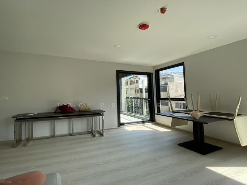 Elio Del Nest, Bangkok, 39 Udomsuk Road, Bang Na, Bangkok, 1 Bedroom, 39 sqm, Condo For Rent, by TRC Property, 500400110 - DDproperty.com