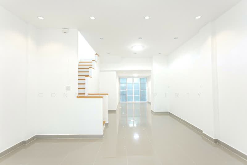 Townhouse/Townhome Sam Saen Nok, Bangkok, , Samsen Nok, Huai Khwang, Bangkok, 4 Bedrooms, 350 sqm, Townhouse For Sale, by Connex Property, 500400151 - DDproperty.com