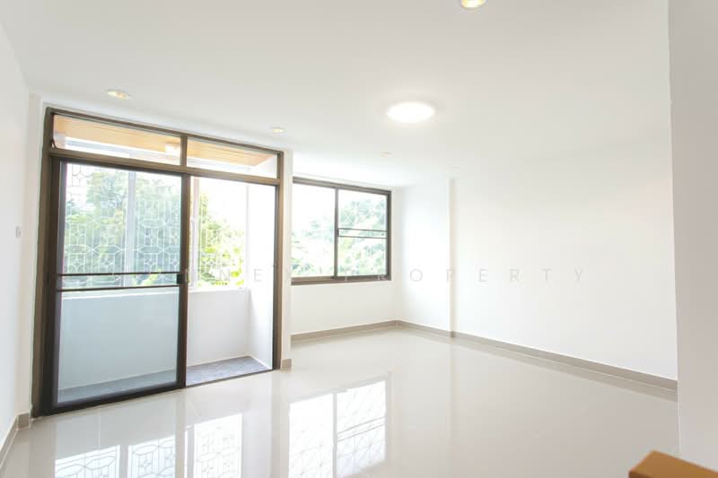 Townhouse/Townhome Sam Saen Nok, Bangkok, , Samsen Nok, Huai Khwang, Bangkok, 4 Bedrooms, 350 sqm, Townhouse For Sale, by Connex Property, 500400151 - DDproperty.com