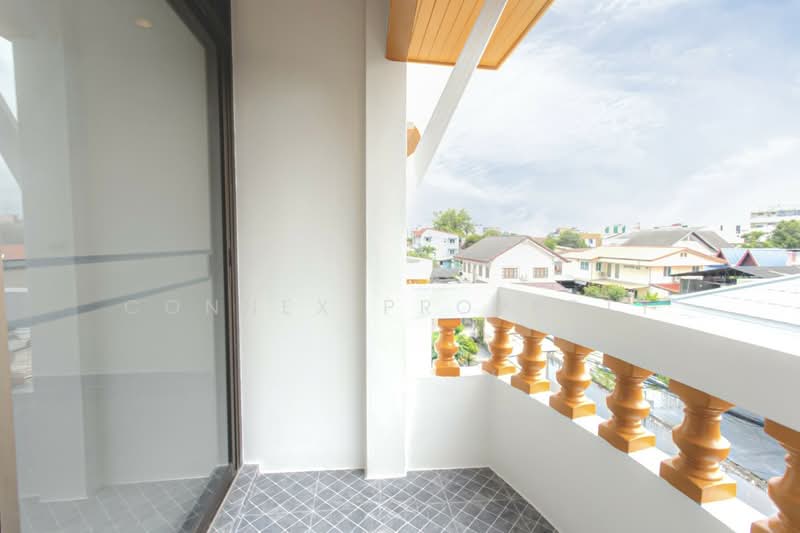 Townhouse/Townhome Sam Saen Nok, Bangkok, , Samsen Nok, Huai Khwang, Bangkok, 4 Bedrooms, 350 sqm, Townhouse For Sale, by Connex Property, 500400151 - DDproperty.com