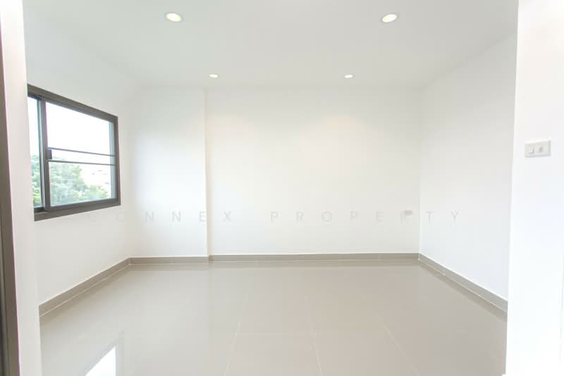 Townhouse/Townhome Sam Saen Nok, Bangkok, , Samsen Nok, Huai Khwang, Bangkok, 4 Bedrooms, 350 sqm, Townhouse For Sale, by Connex Property, 500400151 - DDproperty.com
