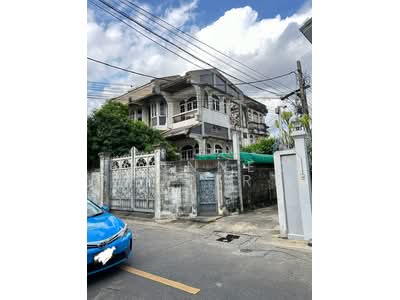 ขาย - บ้านเดี่ยว 3 ชั้น พร้อมที่ดิน ใกล้ iconsia, กรุงเทพ