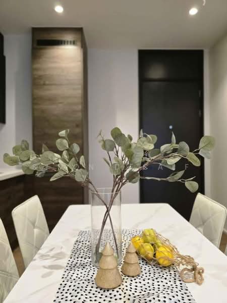 Langsuan Ville, Bangkok, 50 Soi Langsuan, Lumphini, Pathum Wan, Bangkok, 2 Bedrooms, 86 sqm, Condo For Rent, by Simon Decalf, 500400199 - DDproperty.com