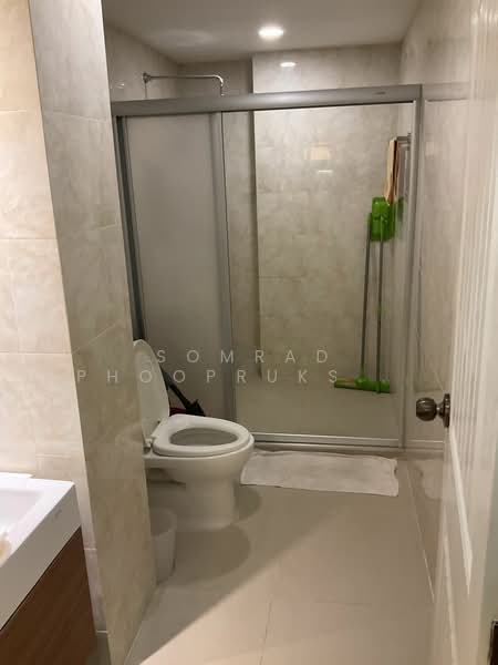 The Prague Condominium, Bangkok, 419 Damrong Rak Rd, Khlong Maha Nak, Pom Prap Sattru Phai, Bangkok, 2 Bedrooms, 50 sqm, Condo For Rent, by Somrad Phoopruksachart, 500400234 - DDproperty.com