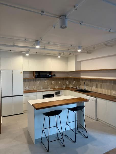 Richmond Palace, Bangkok, Soi Sukhumvit 43 Sukhumvit Road, Khlong Tan Nua, Watthana, Bangkok, 3 Bedrooms, 143 sqm, Condo For Rent, by Sarena Choengsamor, 500400252 - DDproperty.com