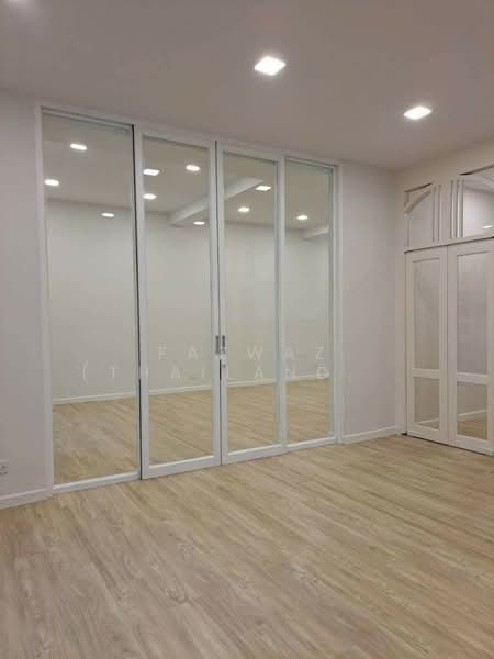 Prompak Place, Bangkok, Khlong Tan Nua, Watthana, Bangkok, 4 Bedrooms, 156 sqm, Townhouse For Rent, by Fazwaz (Thailand) Co., Ltd., 500400313 - DDproperty.com