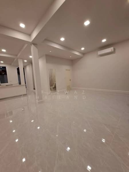 Prompak Place, Bangkok, Khlong Tan Nua, Watthana, Bangkok, 4 Bedrooms, 156 sqm, Townhouse For Rent, by Fazwaz (Thailand) Co., Ltd., 500400313 - DDproperty.com