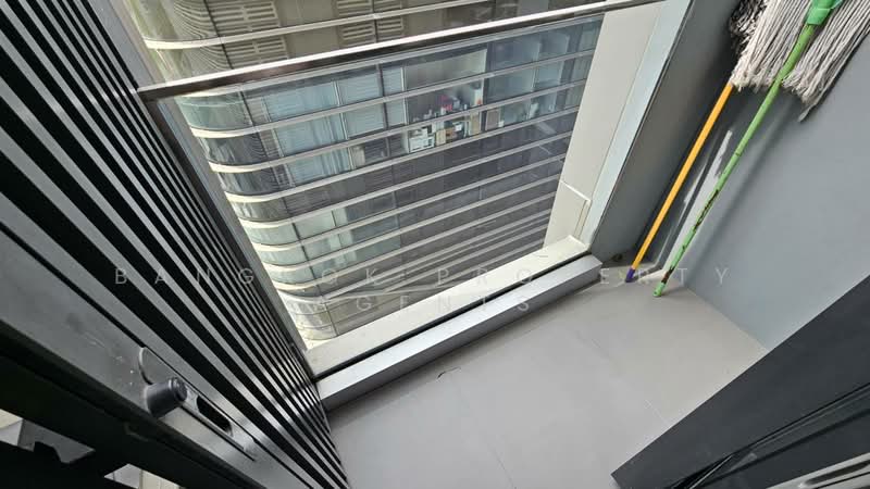 The Esse at Singha Complex, Bangkok, 1788 New Petchaburi Rd, Khlongtoei Nua, Watthana, Bangkok, 2 Bedrooms, 80 sqm, Condo For Rent, by BANGKOK PROPERTY AGENTS, 500400443 - DDproperty.com