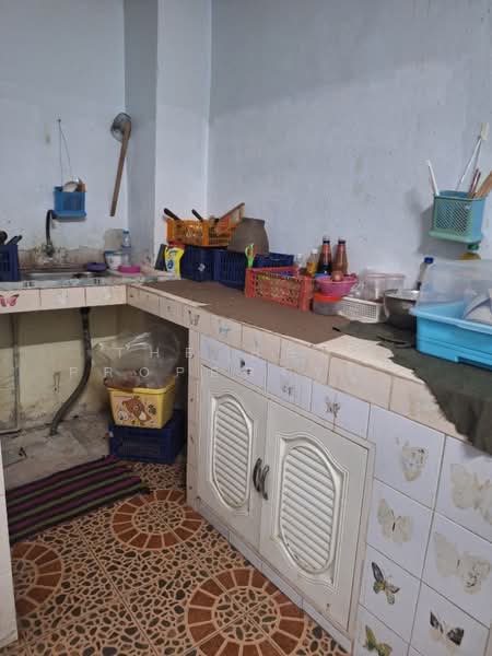 หมู่บ้านฉัตรฉรงค์ แพรกษา สมุทรปราการ, Samut Prakan, Phraeksa, Muang Samut Prakarn, Samut Prakan, 2 Bedrooms, 150 sqm, Townhouse For Sale, by The Best Property เล็ก, 500400449 - DDproperty.com
