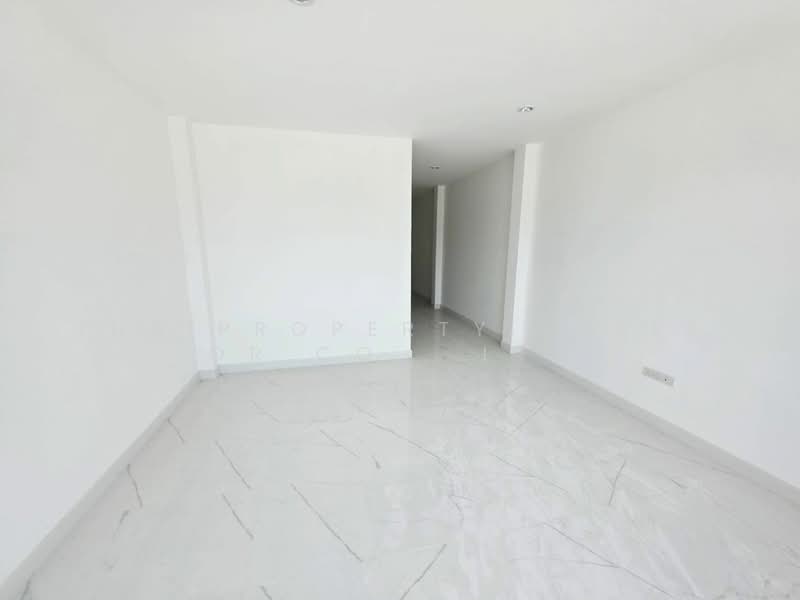 Brand-New 2-Storey Townhome for Sale at Nutchanok Project, Si Racha – Near the Motorway!, Chon Buri (Pattaya), Si Racha, Chon Buri (Pattaya), 3 Bedrooms, 116 sqm, Townhouse For Sale, by ThaiPropertyInvestor Co., Ltd, 500400492 - DDproperty.com