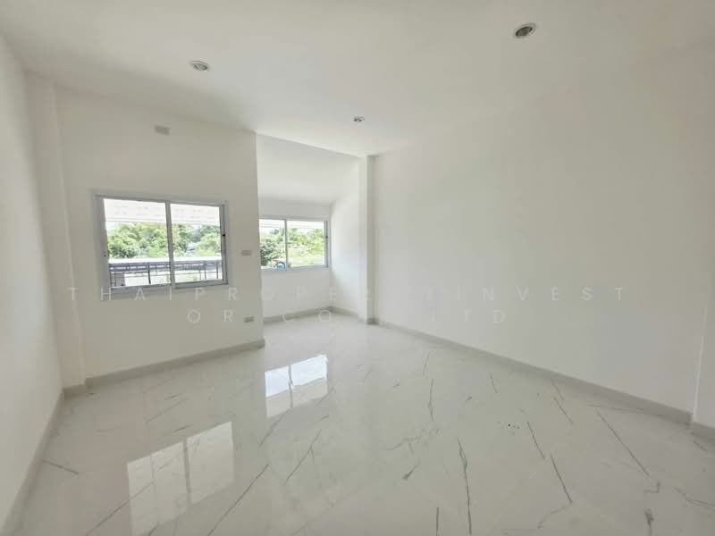 Brand-New 2-Storey Townhome for Sale at Nutchanok Project, Si Racha – Near the Motorway!, Chon Buri (Pattaya), Si Racha, Chon Buri (Pattaya), 3 Bedrooms, 116 sqm, Townhouse For Sale, by ThaiPropertyInvestor Co., Ltd, 500400492 - DDproperty.com