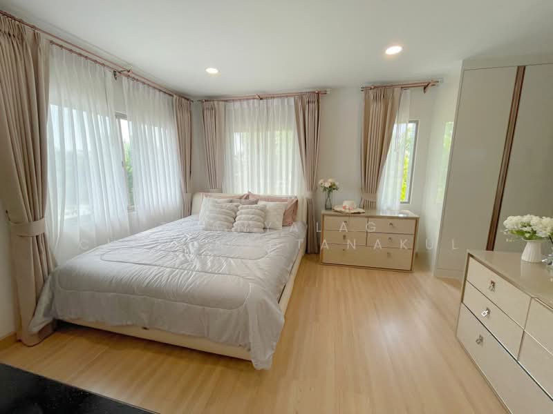 Life In The Garden Rongpo-Motorway, Chon Buri (Pattaya), Soi Bang Lamung 25 (Rong Po), Ta Khian Tia, Bang Lamung (Pattaya), Chon Buri (Pattaya), 4 Bedrooms, 250 sqm, Single Detached House For Rent, by Thanyalag Chanchodtanakul, 500400520 - DDproperty.com